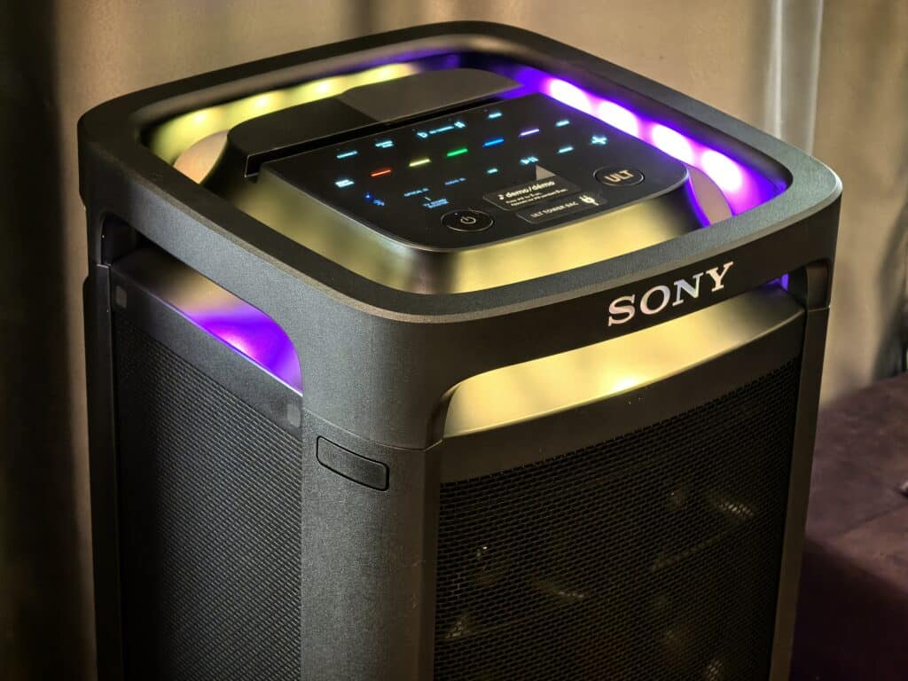 Sony ULT Tower 9AC: Парти звярът, който можеш да изведеш навън