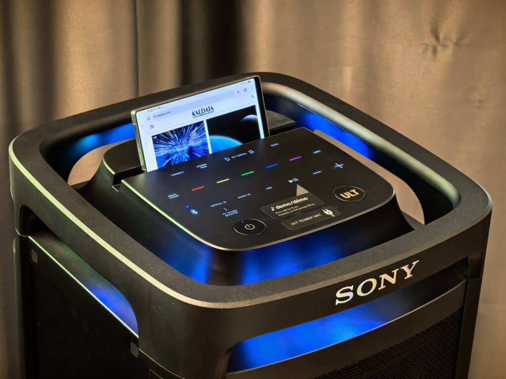 Sony ULT Tower 9AC: Парти звярът, който можеш да изведеш навън