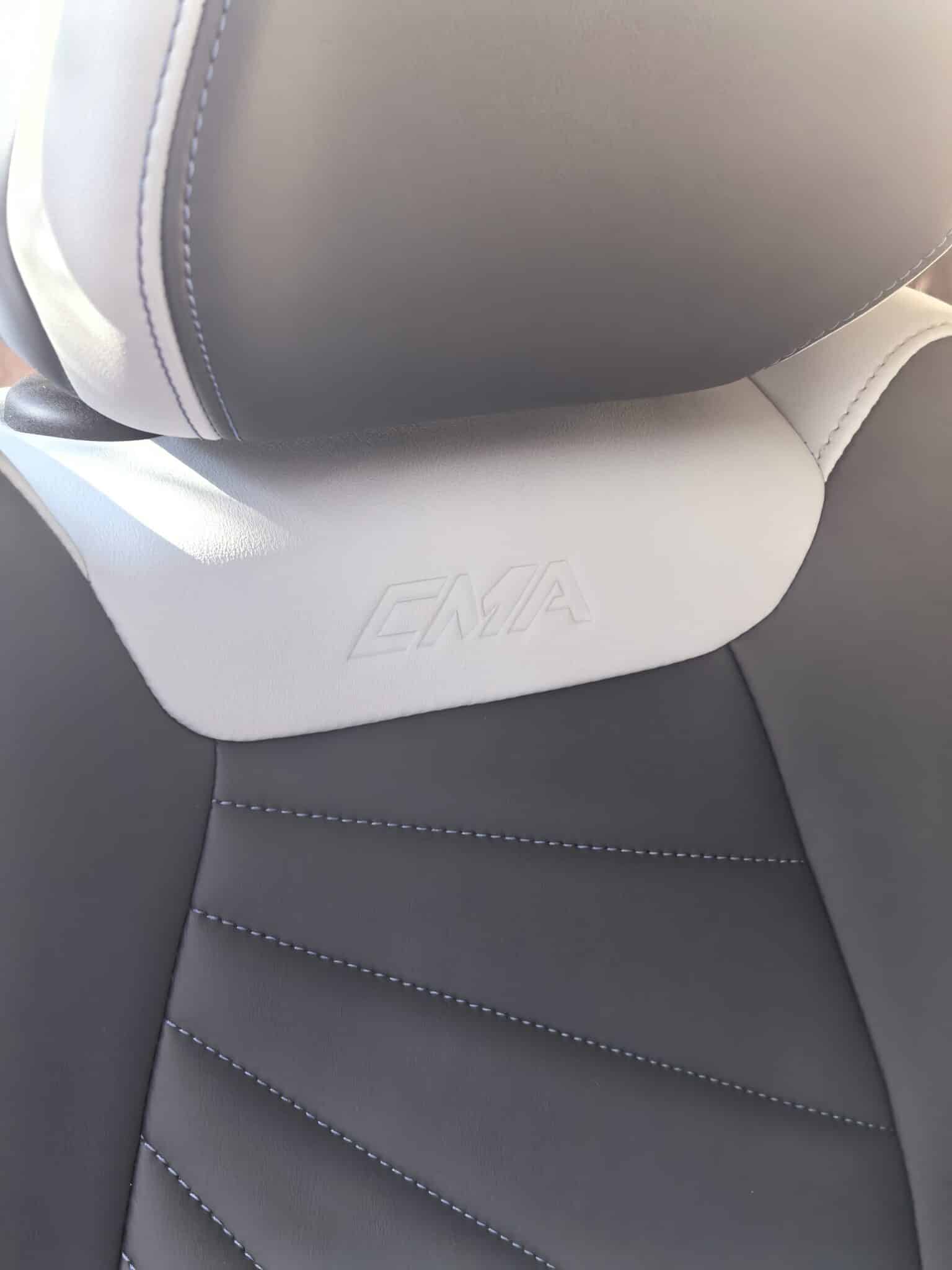Geely Starray: Изгряваща звезда от Китай, която мисли като смартфон, уверено влиза в завоите, владее магистралата и се движи с лекота в града