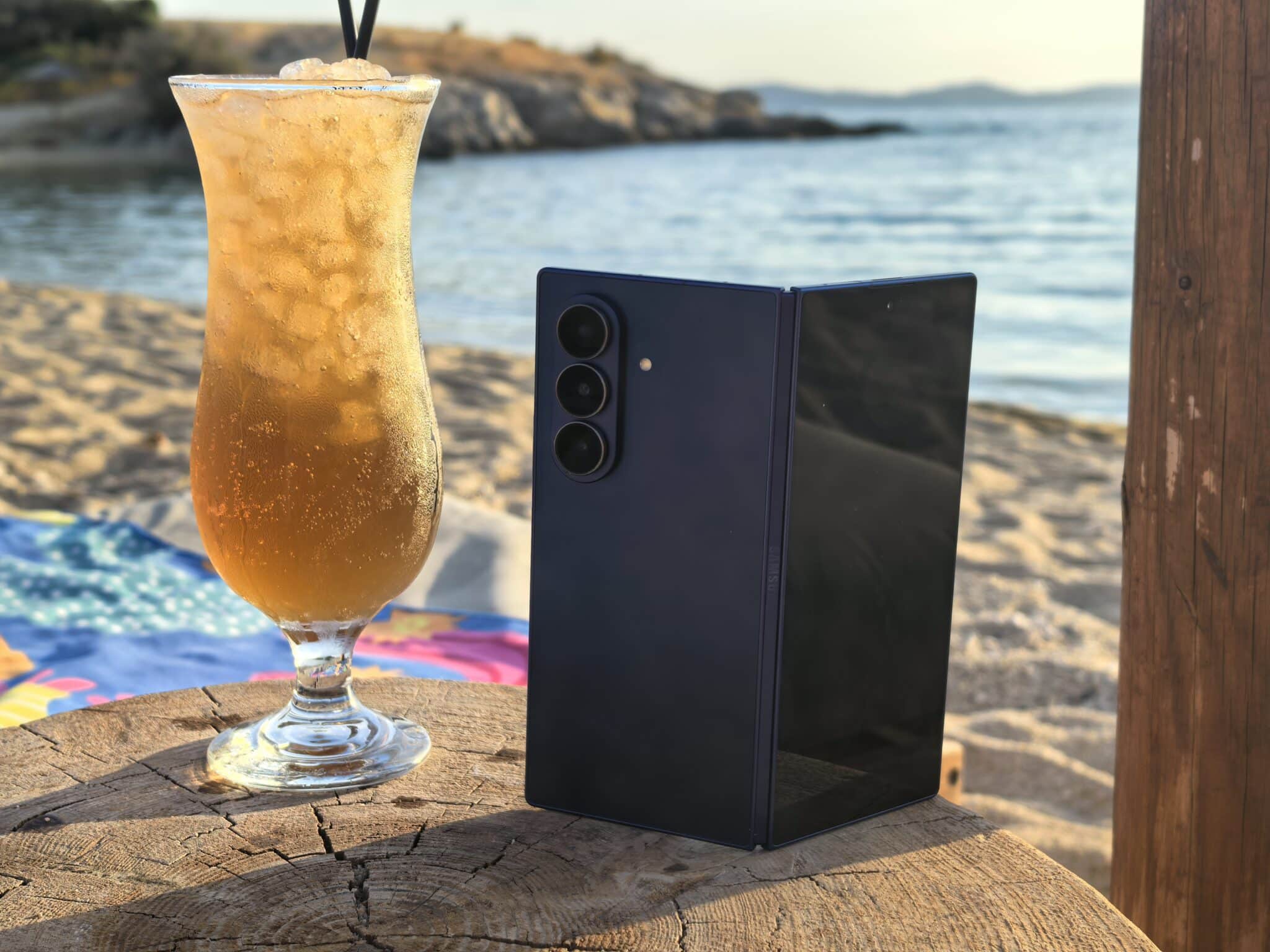 Samsung Galaxy Z Fold7: Тънък като идея, мощен като вселена