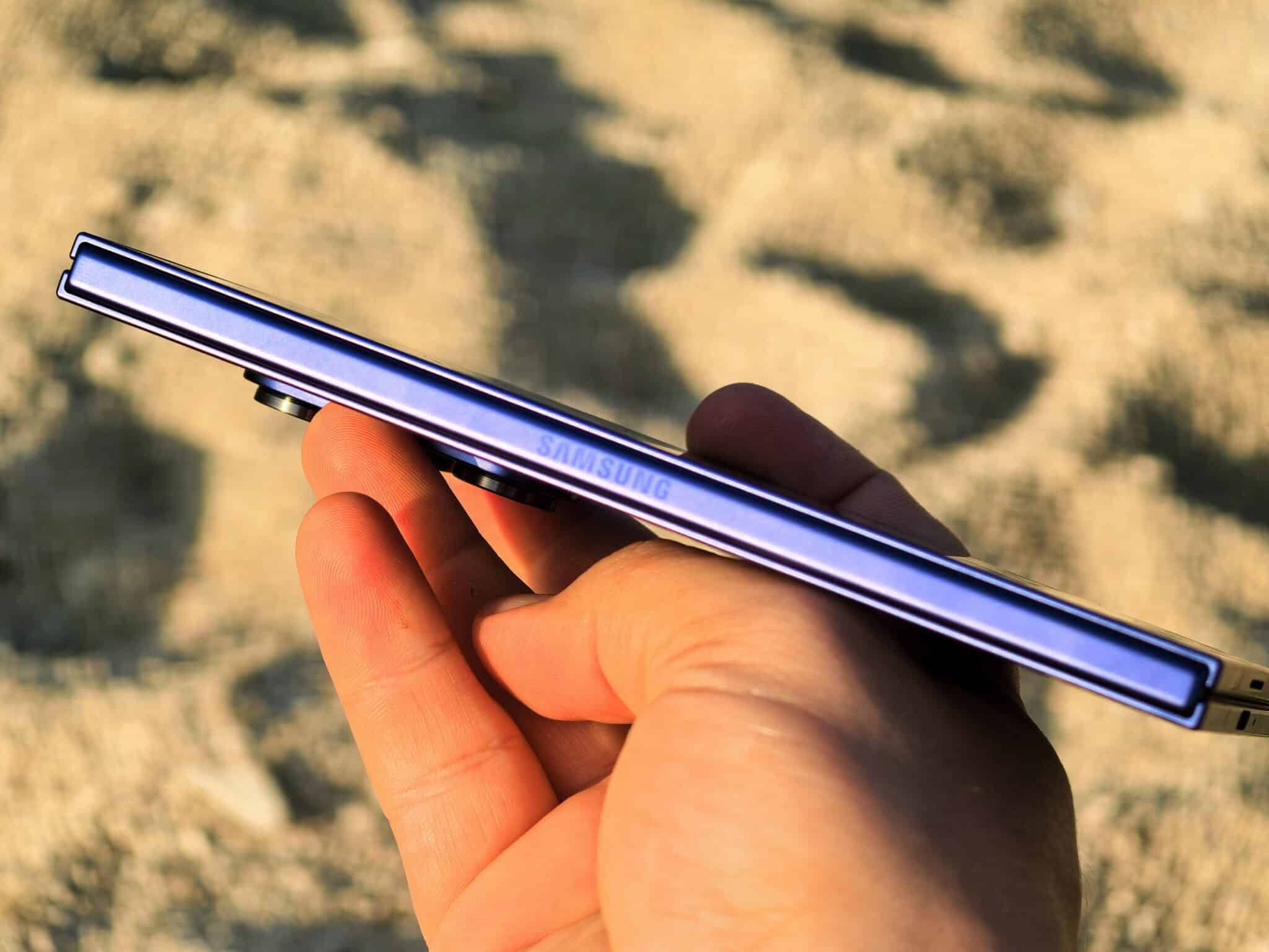 Samsung Galaxy Z Fold7: Тънък като идея, мощен като вселена