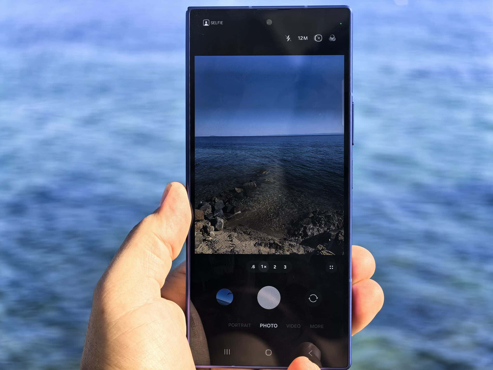 Samsung Galaxy Z Fold7: Тънък като идея, мощен като вселена
