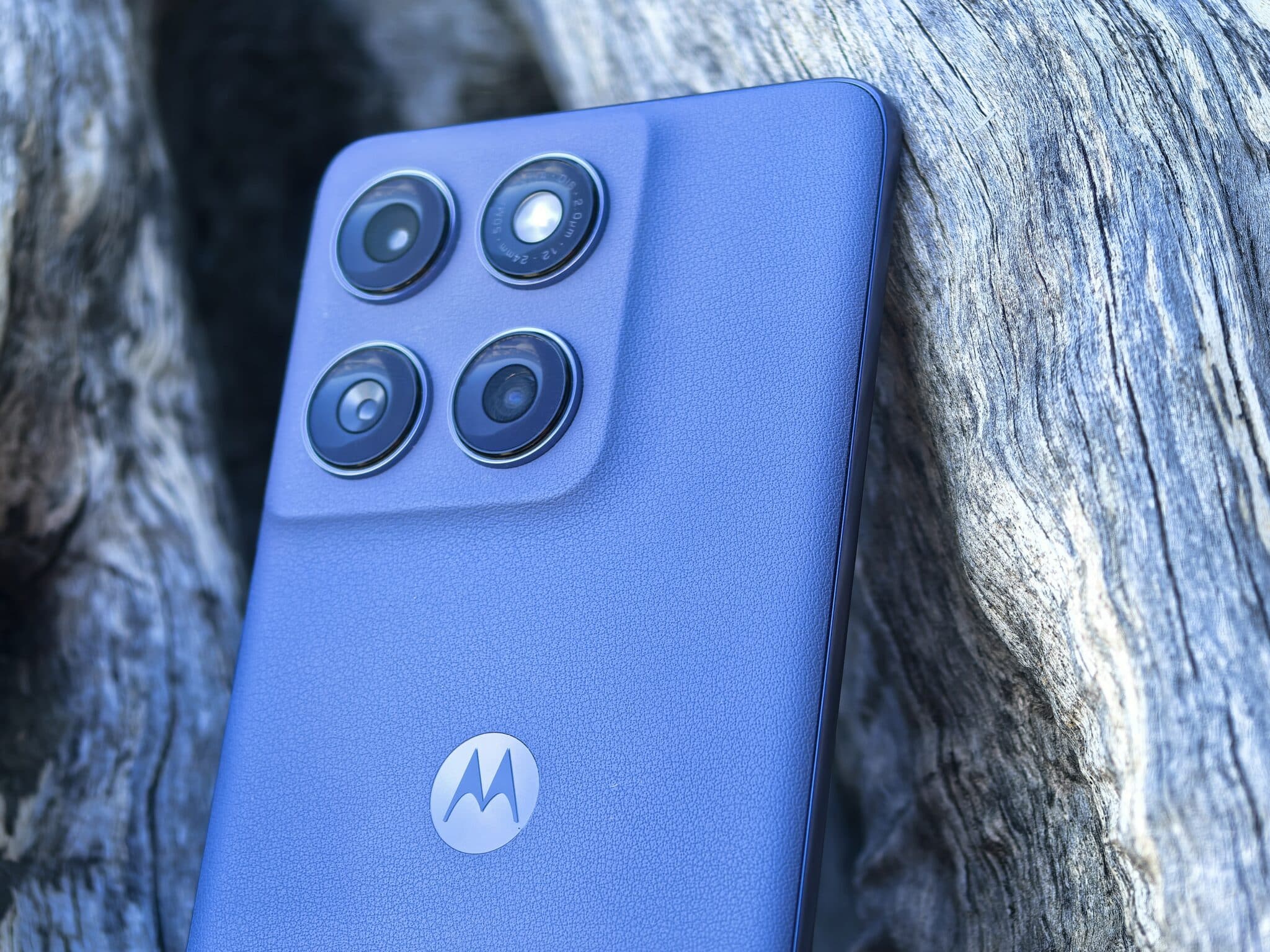 Motorola Edge 60 Fusion – джобният бунтар на 2025 година
