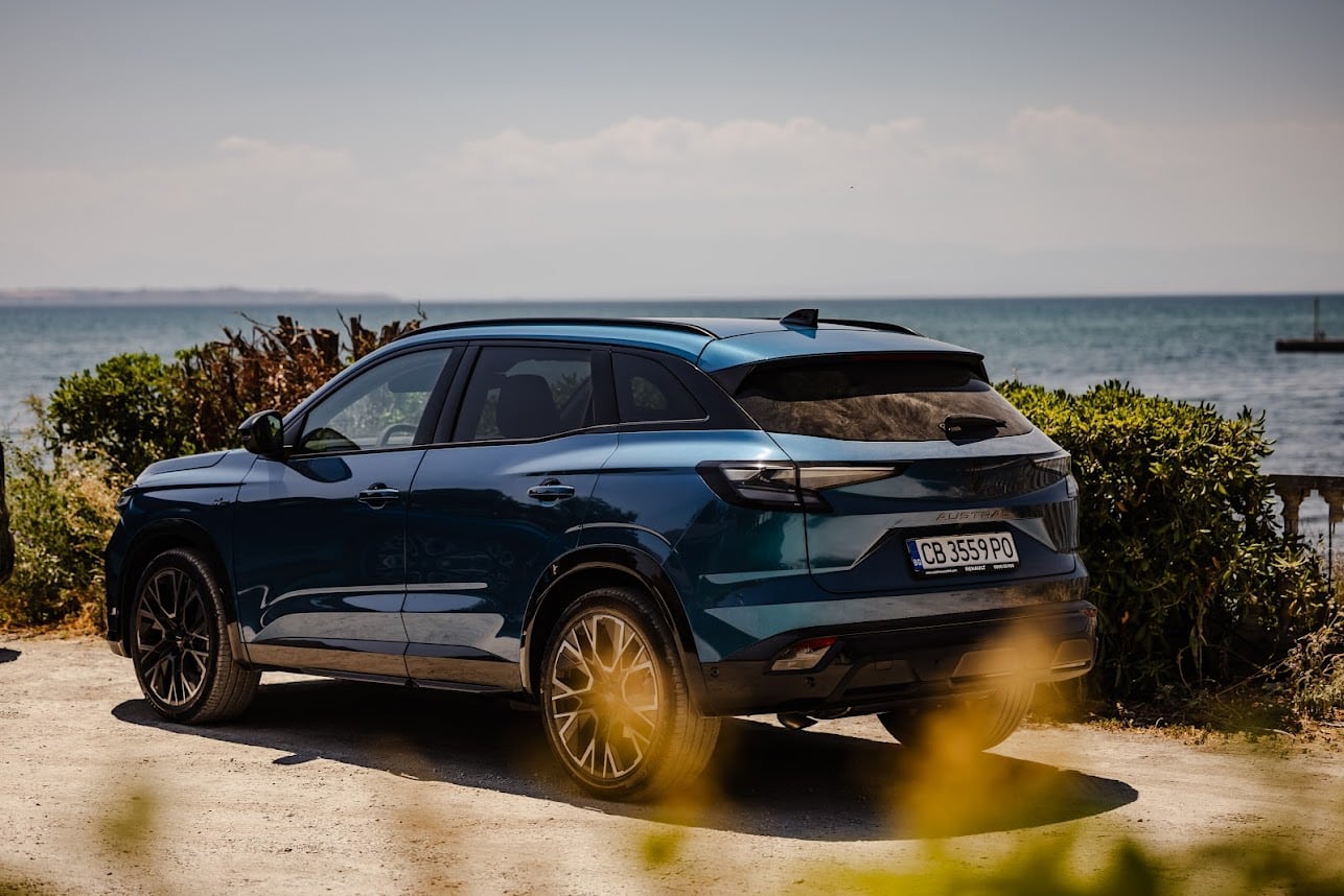 Renault Austral: Блус на четири колела с френска душа