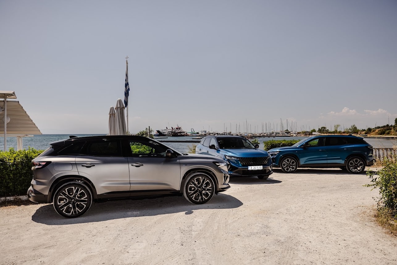 Renault Austral: Блус на четири колела с френска душа