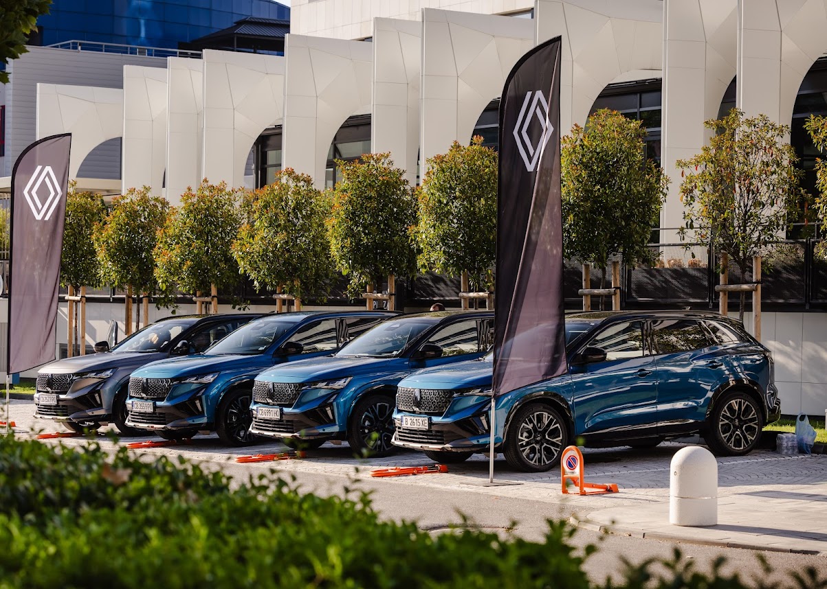 Renault Austral: Блус на четири колела с френска душа