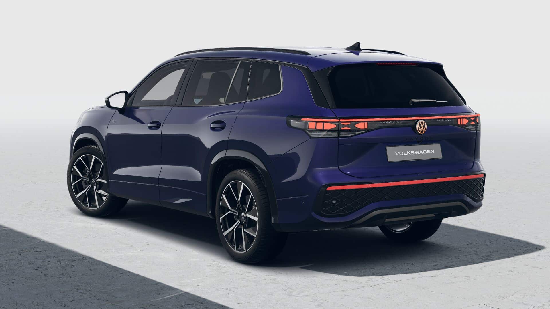 Новият VW Tayron: Седем места, четири задвижващи колела и нула компромиси
