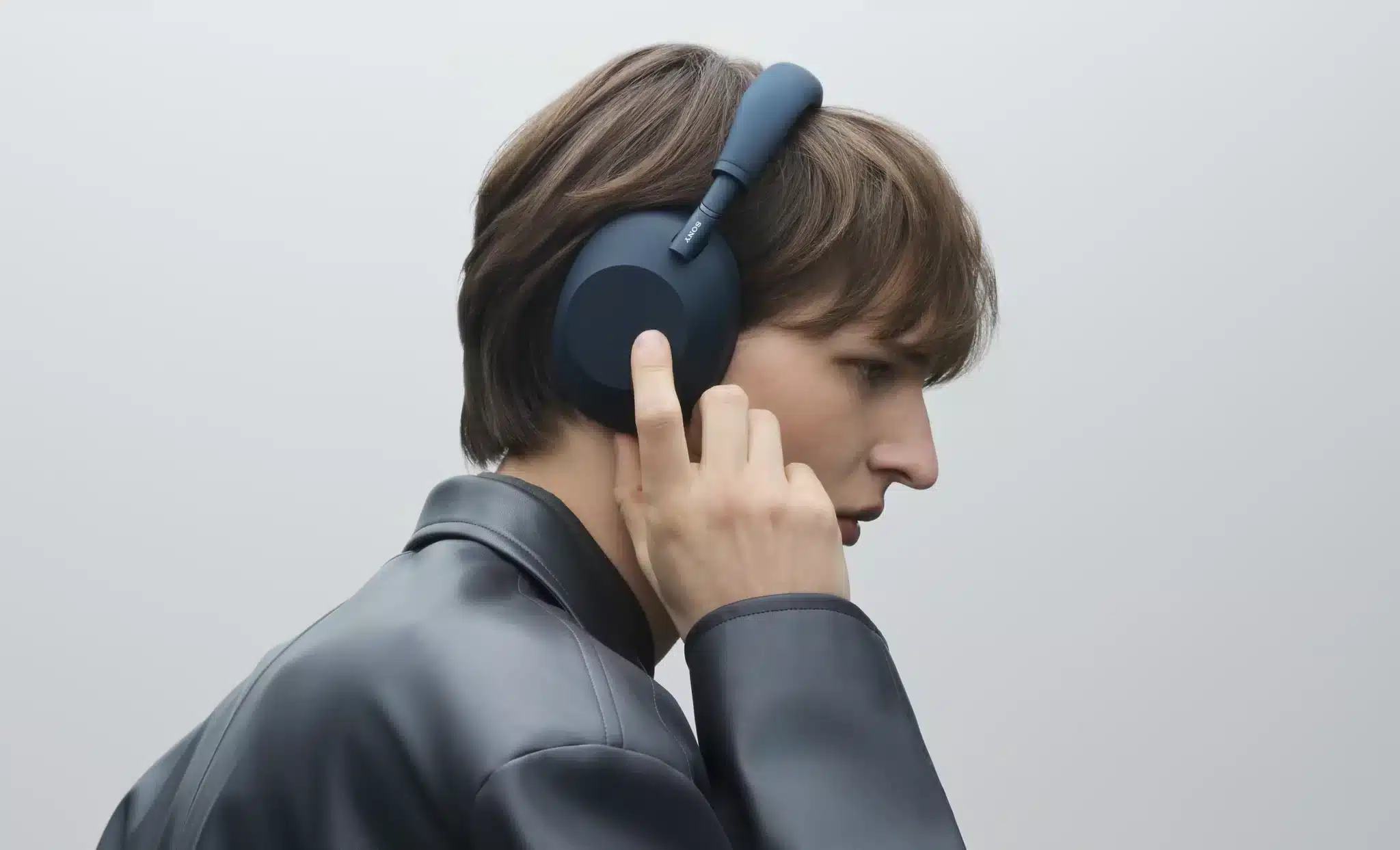 Sony WH-1000XM6 – когато технологията не само се чува, а се усеща