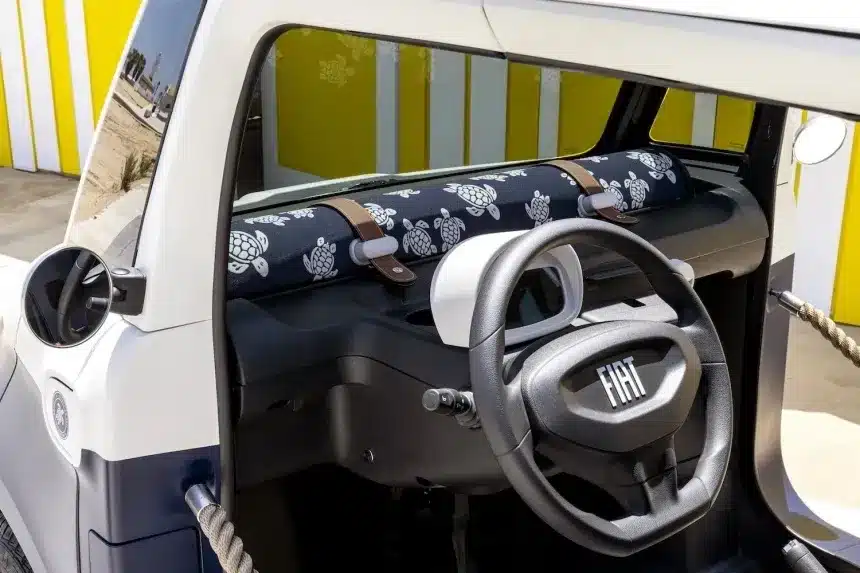 Fiat представи двуместния електромобил без врати Topolino за почивка на плажа