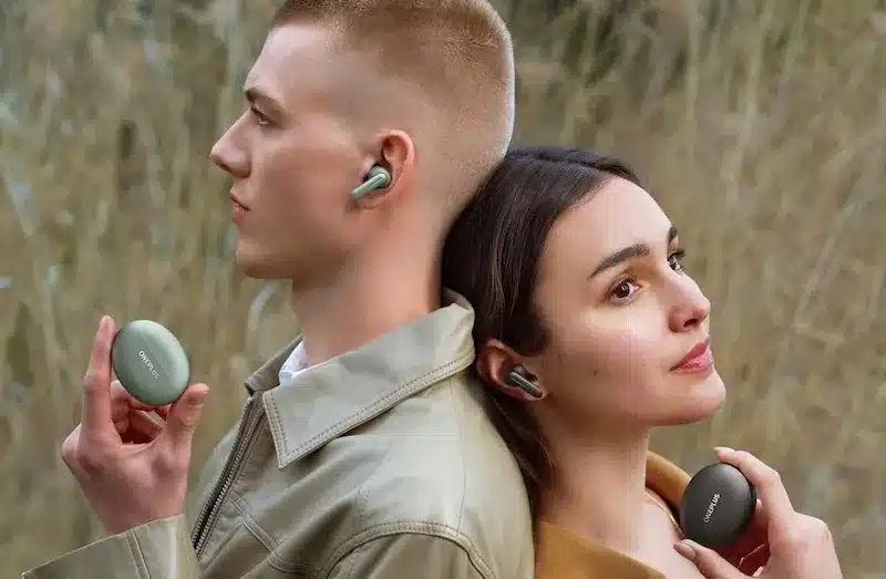 OnePlus пусна по-малка версия на часовника Watch 3 за 9 и слушалките Buds 4 за 9
