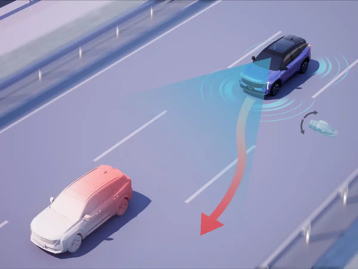 Geely Starray: Изгряваща звезда от Китай, която мисли като смартфон, уверено влиза в завоите, владее магистралата и се движи с лекота в града