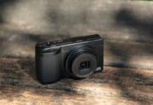 Компактният фотоапарат Ricoh GR IV ще се появи през септември на цена от $1500