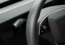 Tesla връща лоста за мигачите в Model 3 — $350 за съществуващите автомобили