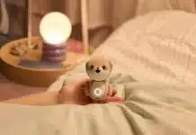 Sharp представи джобно AI-устройство, наречено Poketomo