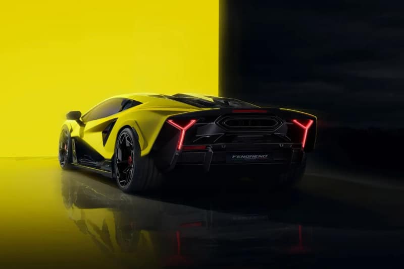 Lamborghini ще пусне най-бързия в историята плъгин хиперавтомобил досега, Fenomeno, на цена от ,5 млн.