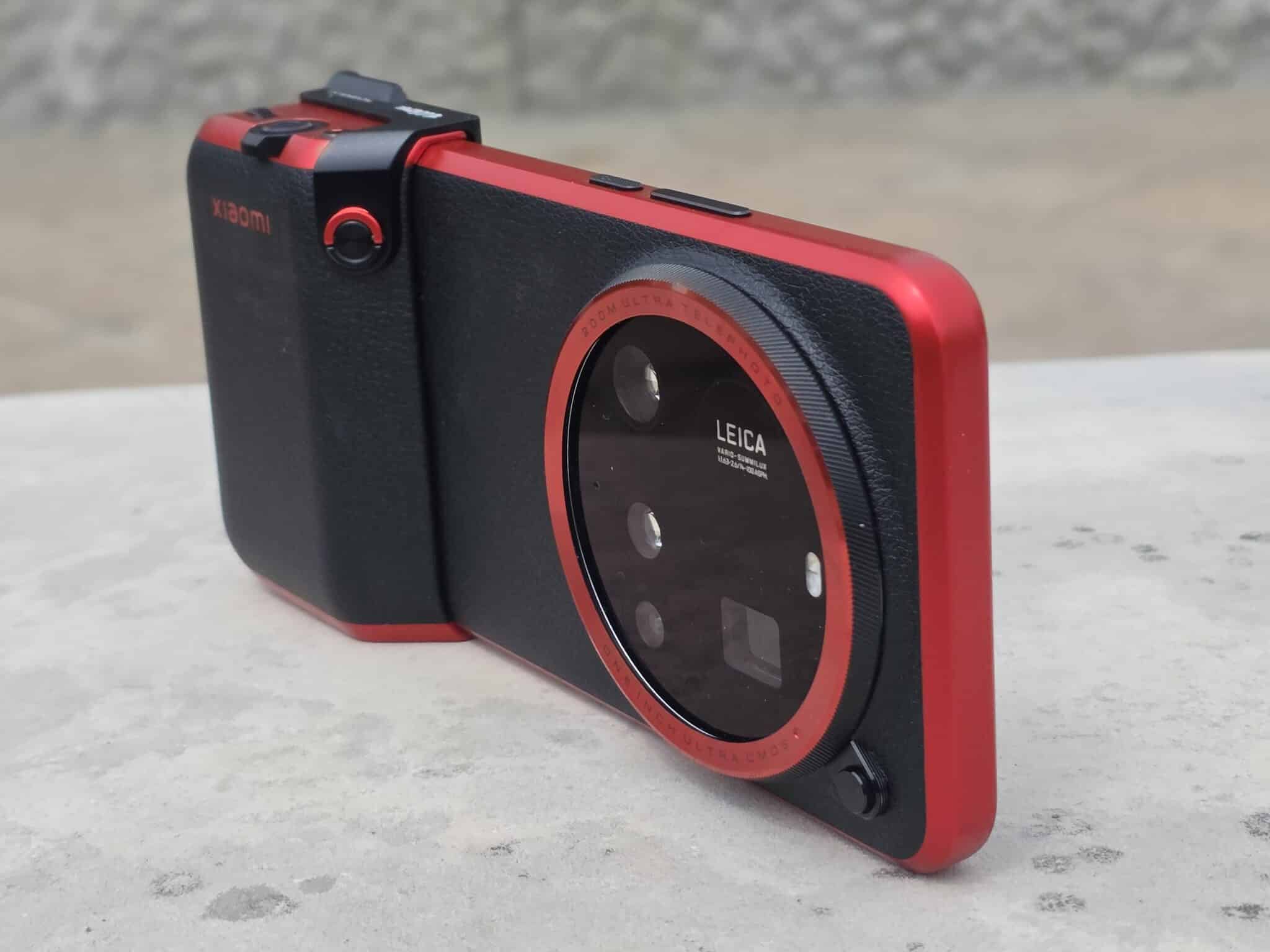 Мобилна фотография с пръст на спусъка: Xiaomi 15 Ultra и неговият професионален кит