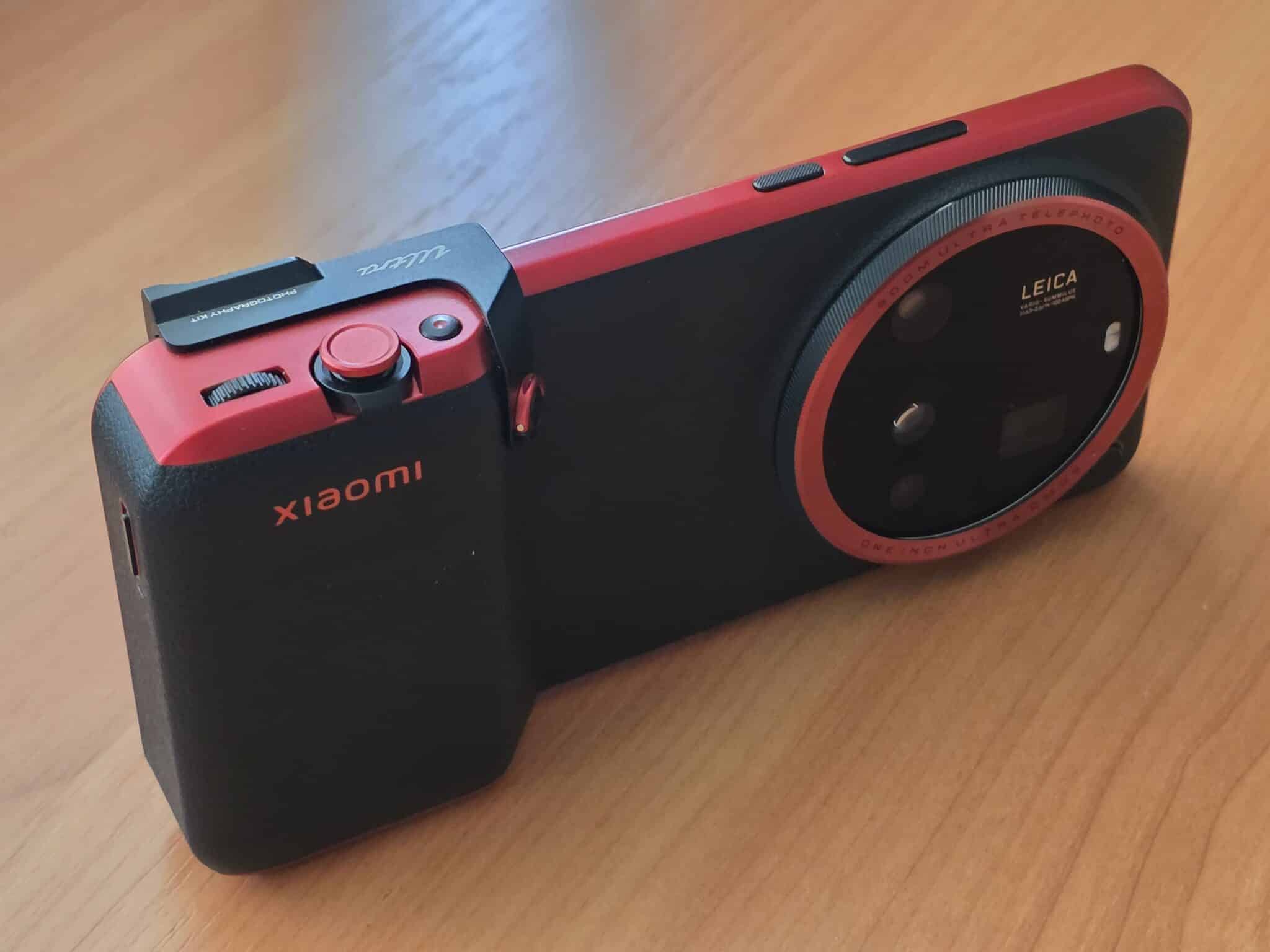 Мобилна фотография с пръст на спусъка: Xiaomi 15 Ultra и неговият професионален кит