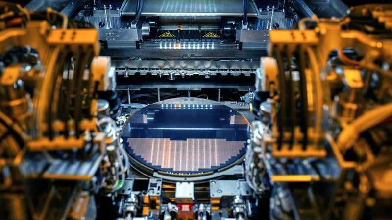 Intel може частично да стане държавна собственост – заради националната сигурност и спасяването на чип индустрията на САЩ