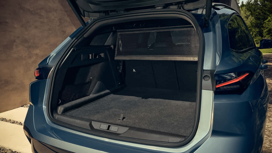 Peugeot 308 ще получи фейслифт през 2025 г.: дизелът остава