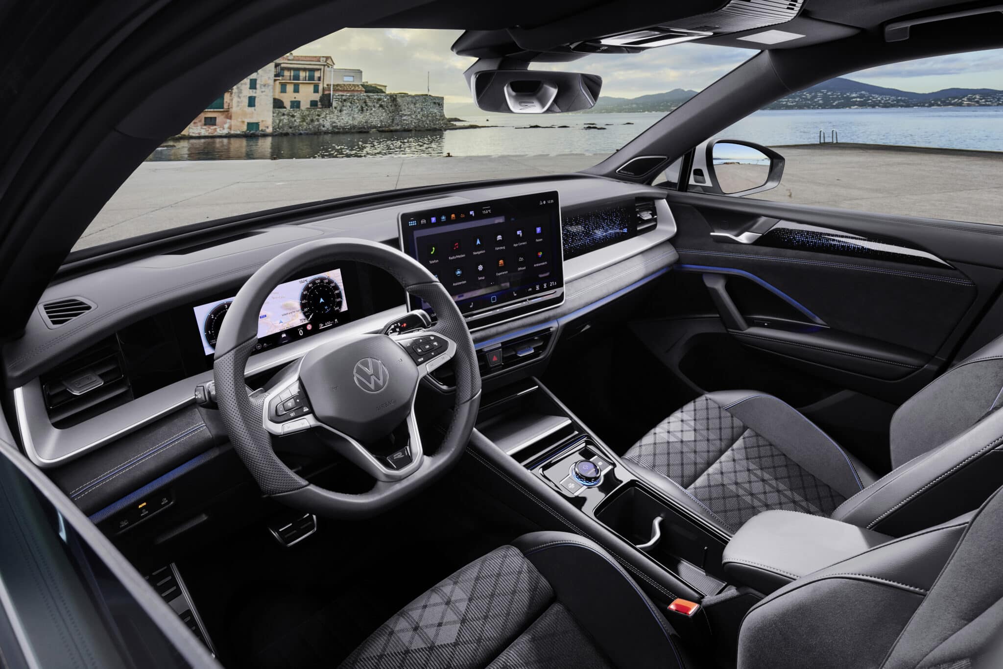 Новият VW Tayron: Седем места, четири задвижващи колела и нула компромиси