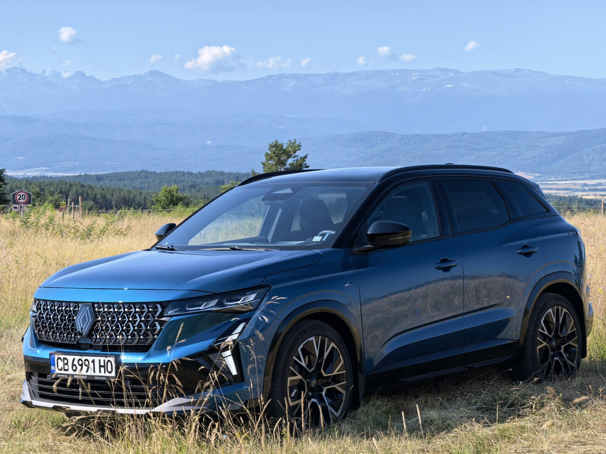 Renault Austral: Блус на четири колела с френска душа