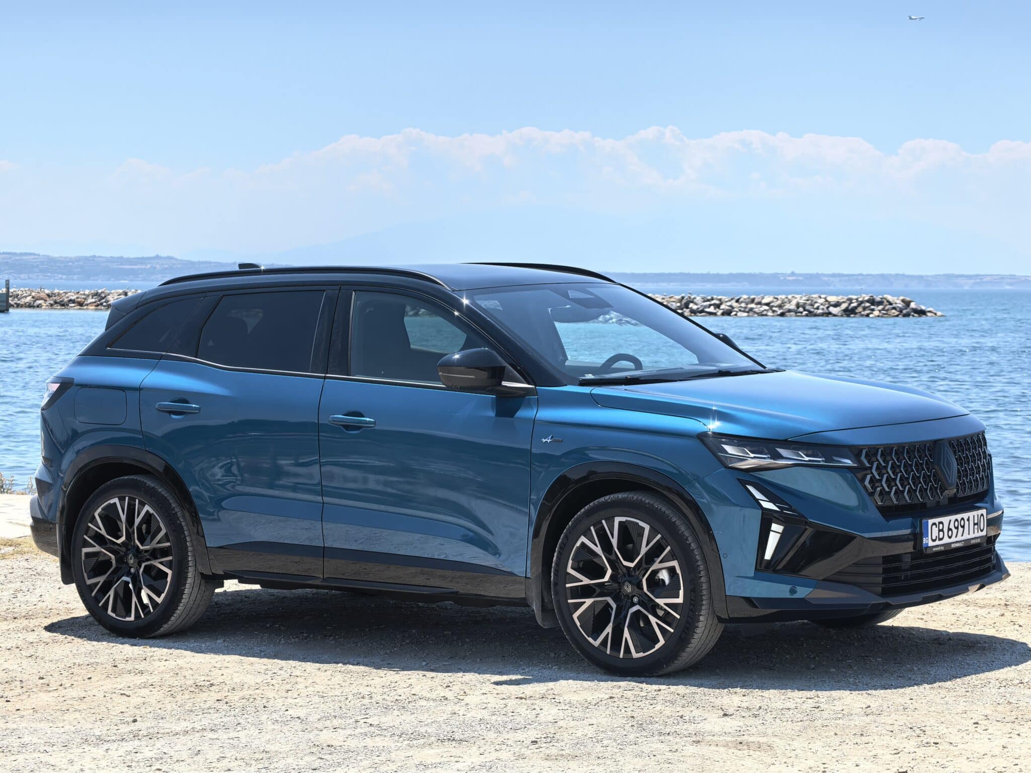 Renault Austral: Блус на четири колела с френска душа
