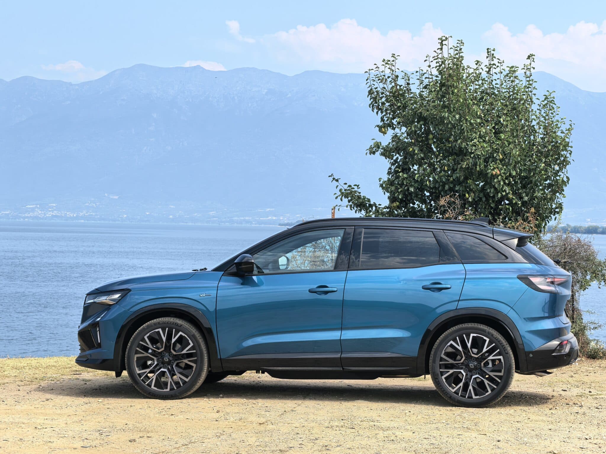 Renault Austral: Блус на четири колела с френска душа