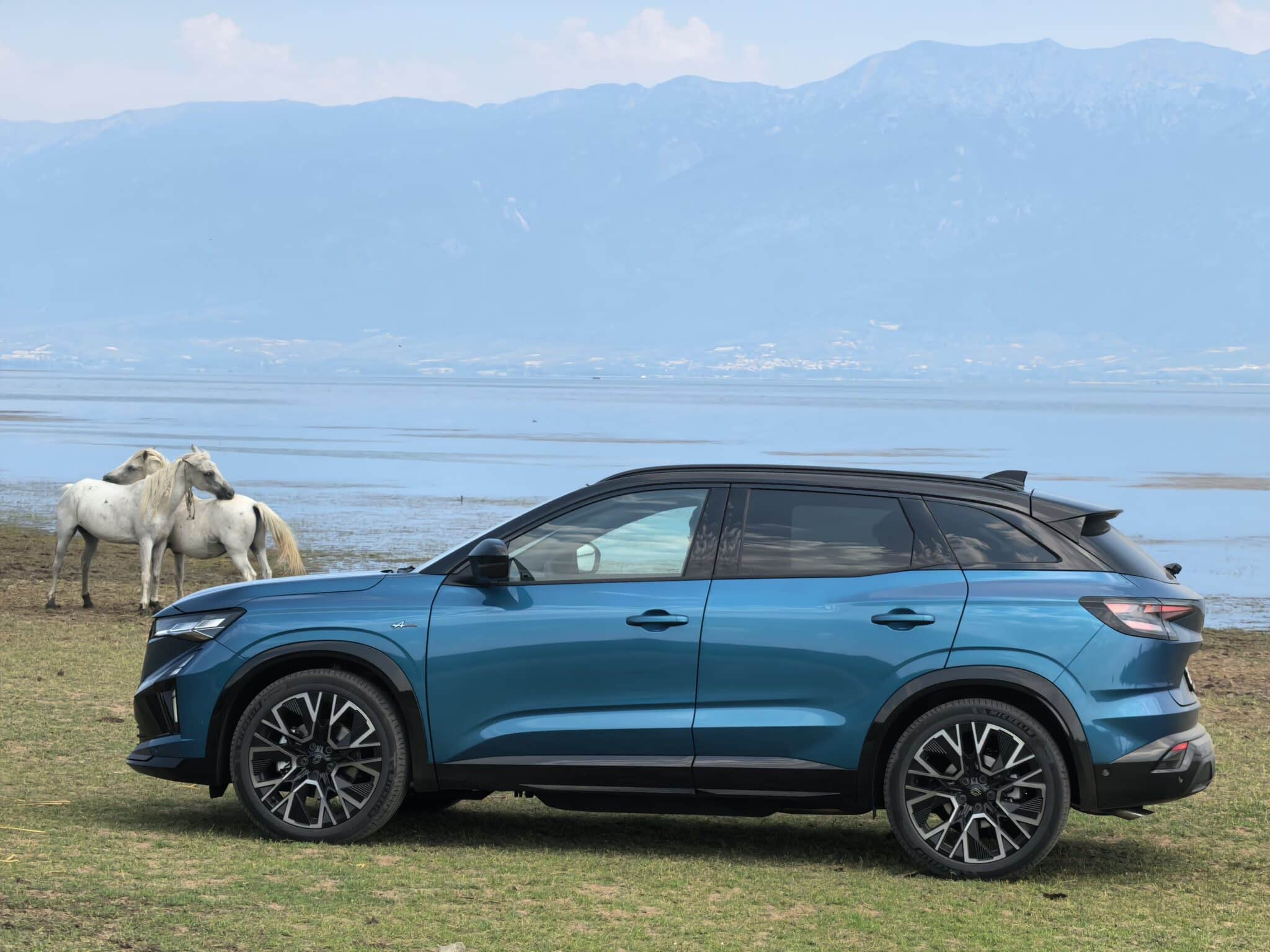 Renault Austral: Блус на четири колела с френска душа