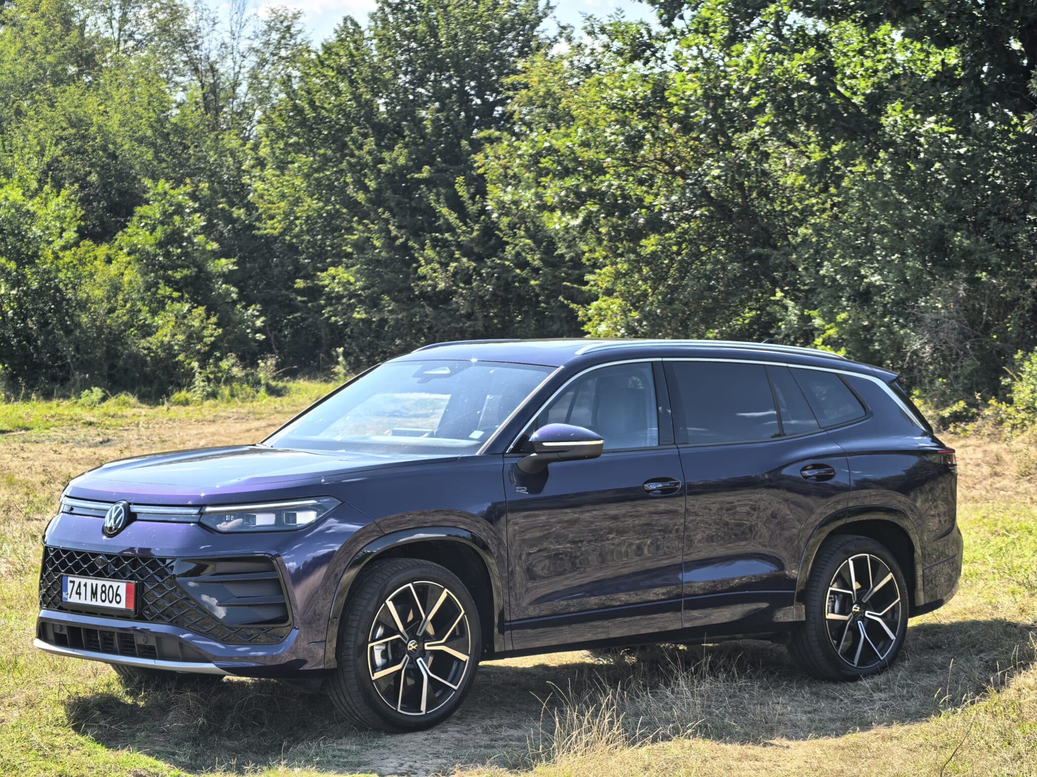 Новият VW Tayron: Седем места, четири задвижващи колела и нула компромиси