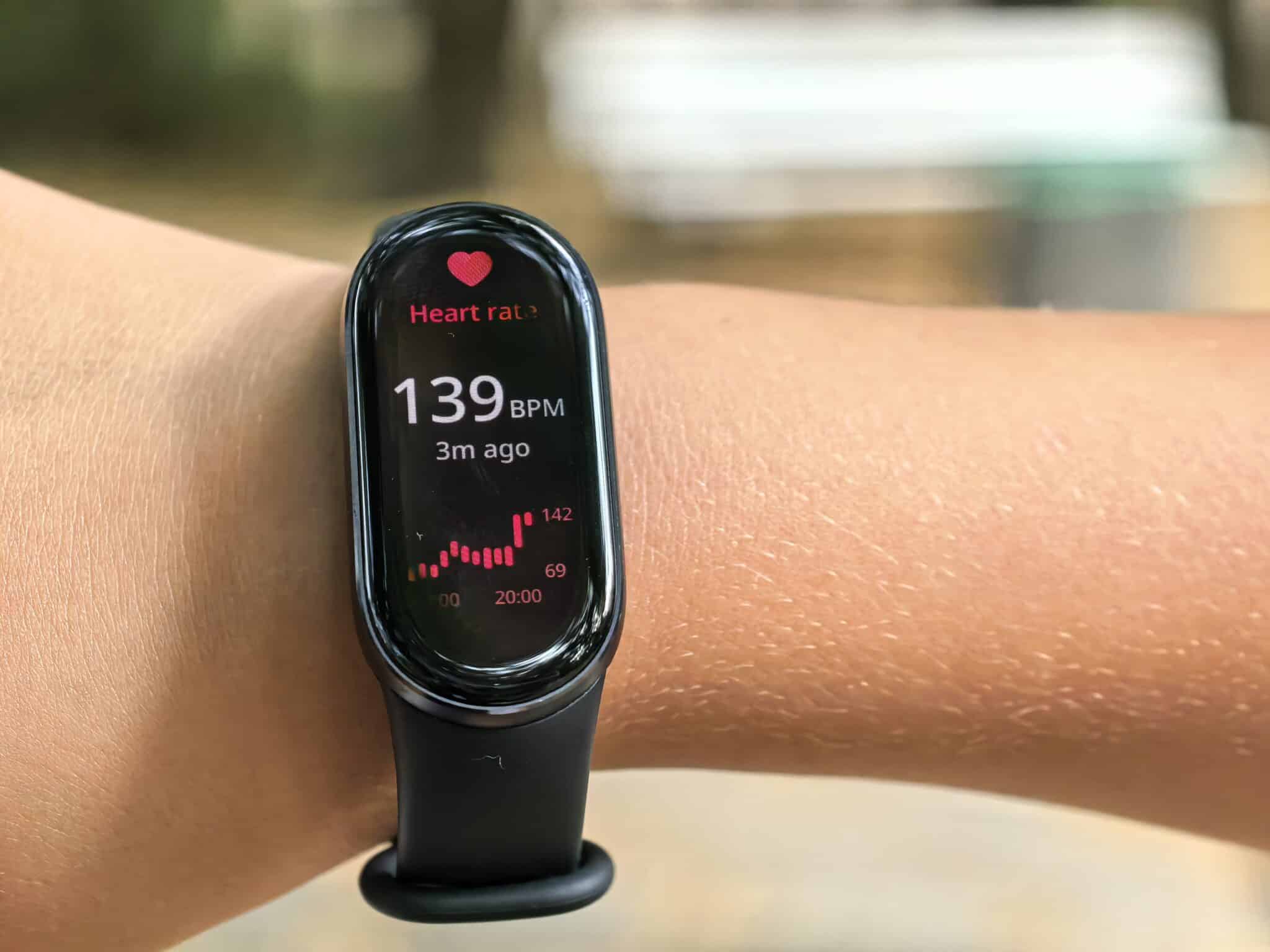 Xiaomi Smart Band 10: Малката гривна с големи амбиции