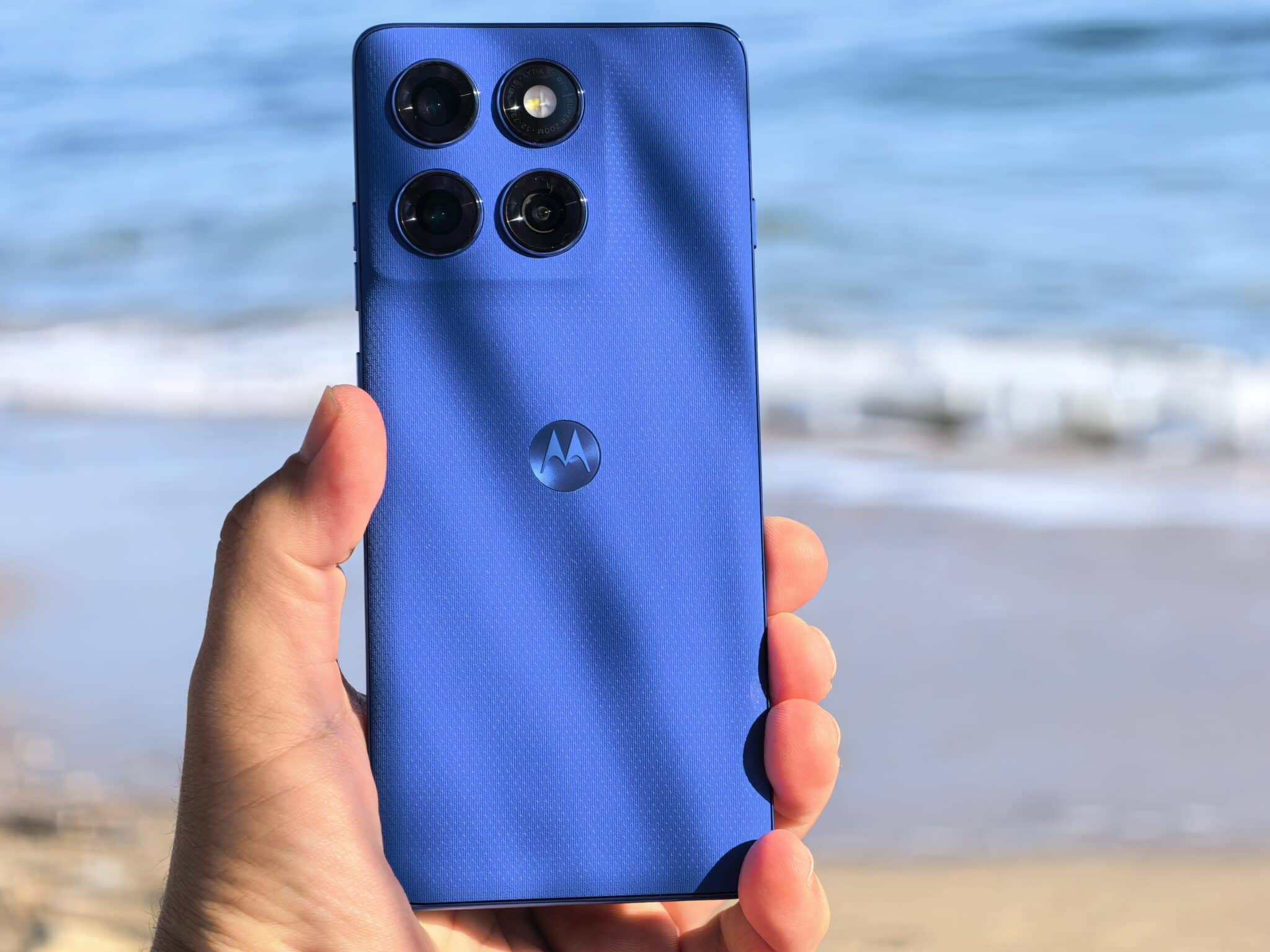 Най-красивият телефон на 2025? Edge 60 Pro е аргументът на Motorola