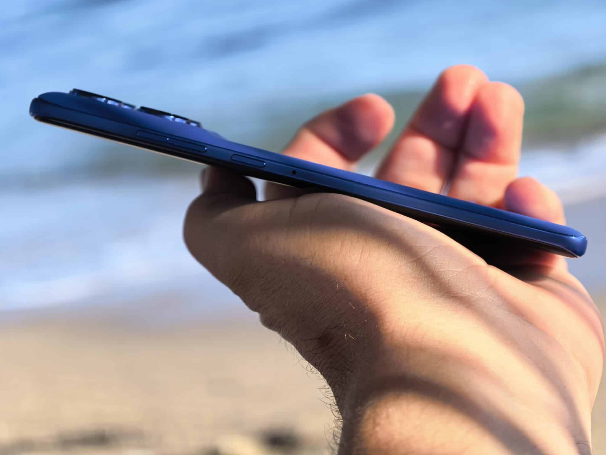 Най-красивият телефон на 2025? Edge 60 Pro е аргументът на Motorola