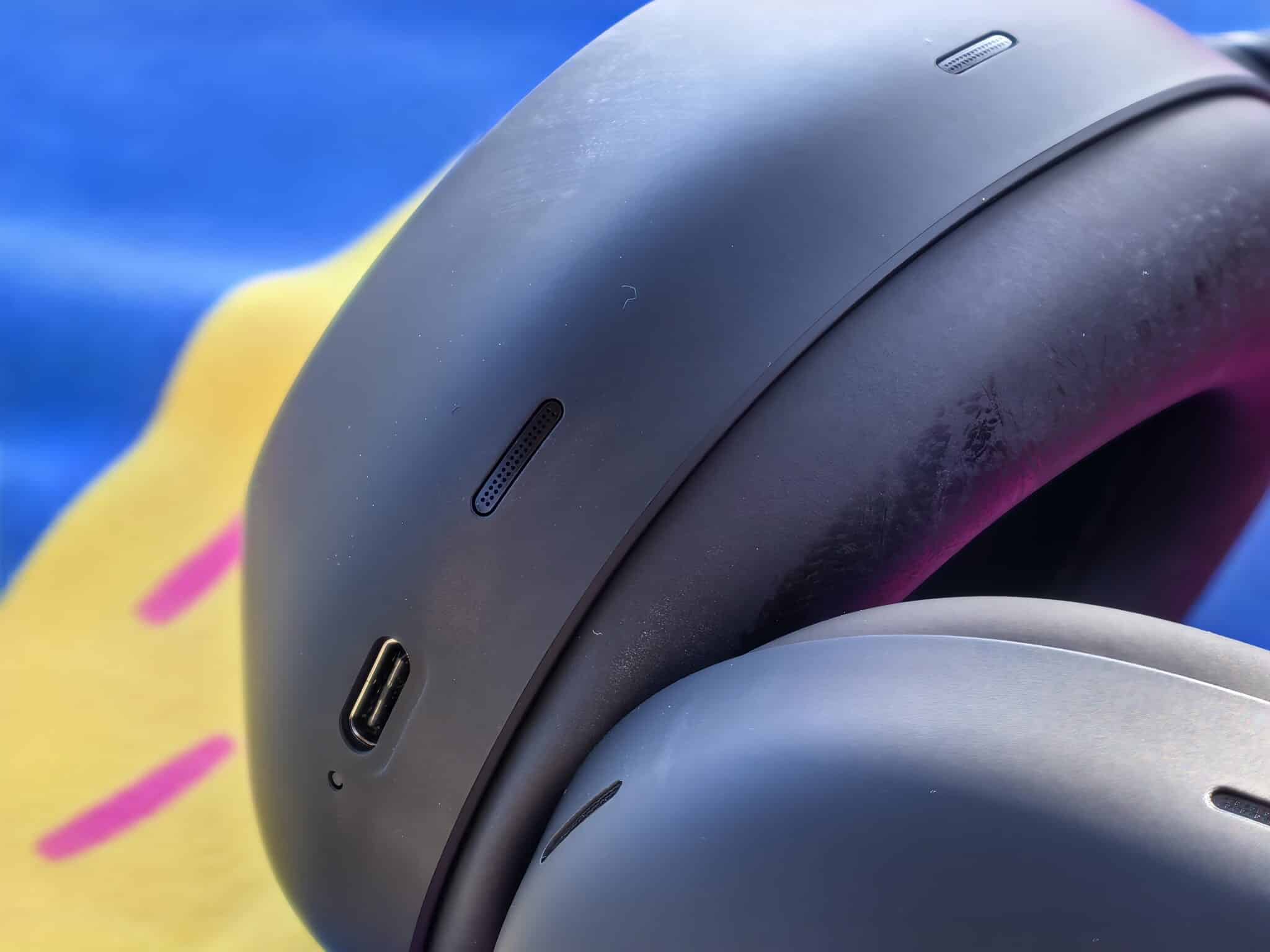 Sony WH-1000XM6 – когато технологията не само се чува, а се усеща