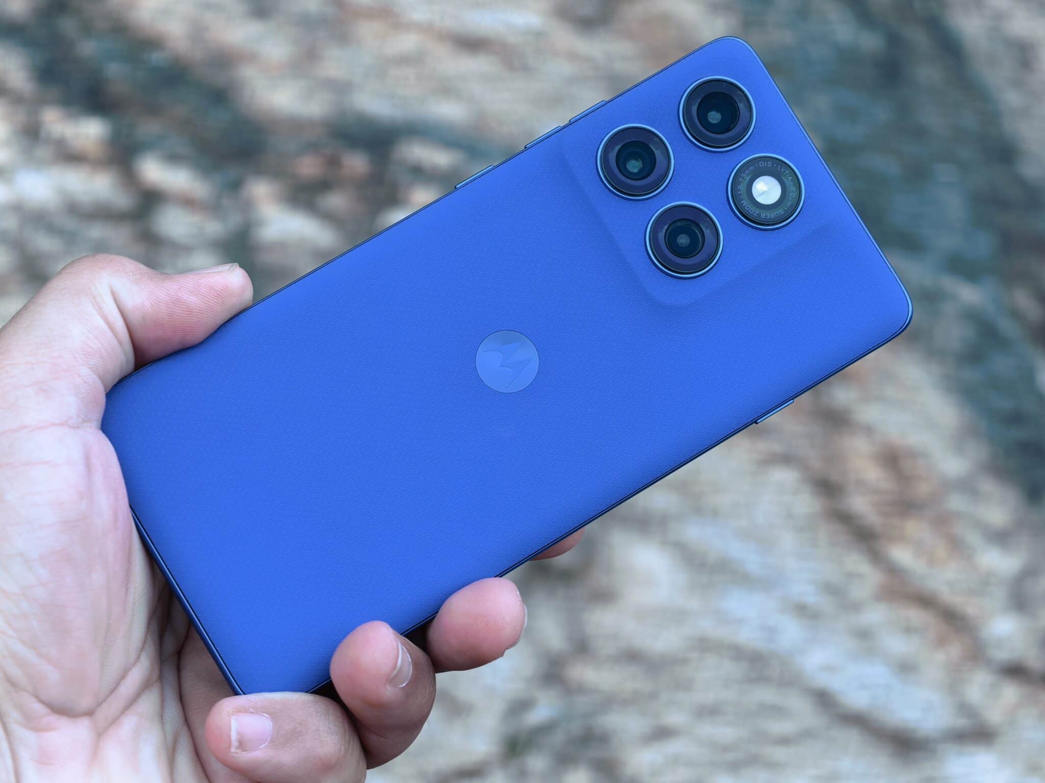 Най-красивият телефон на 2025? Edge 60 Pro е аргументът на Motorola