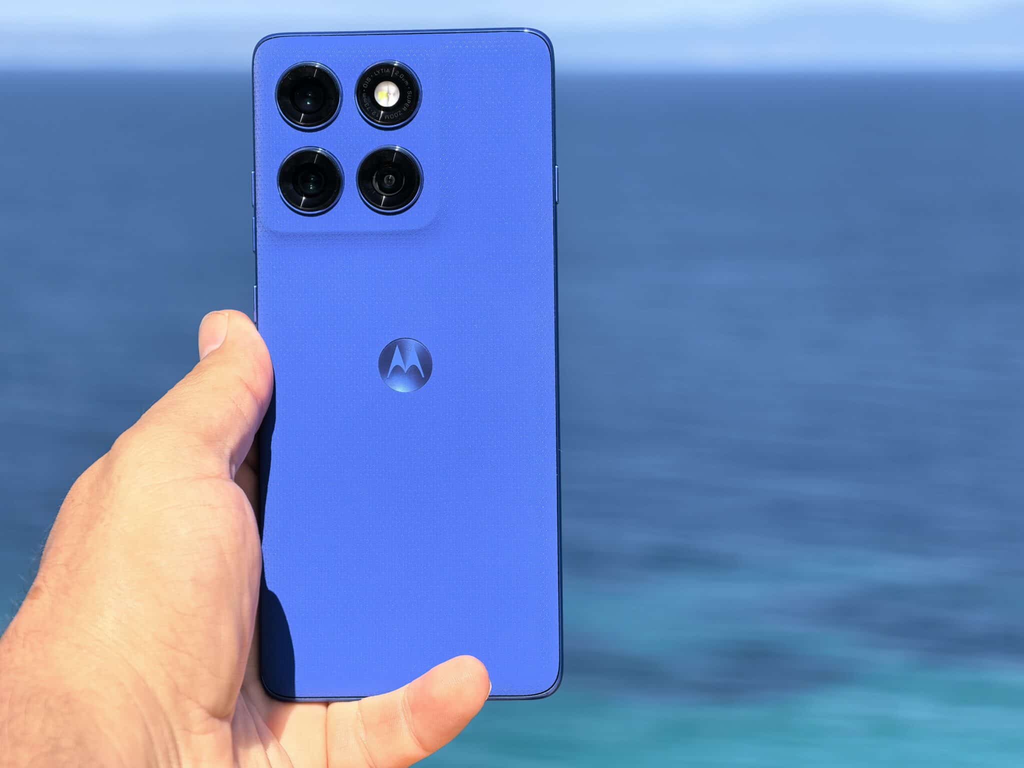 Най-красивият телефон на 2025? Edge 60 Pro е аргументът на Motorola