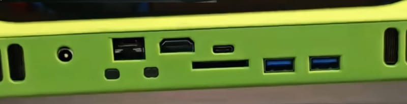 Steam Deck на стероиди: ентусиаст създаде портативна гейминг конзола с Intel i9-14900HX, GeForce RTX 4090 и 15 минути живот на батерията