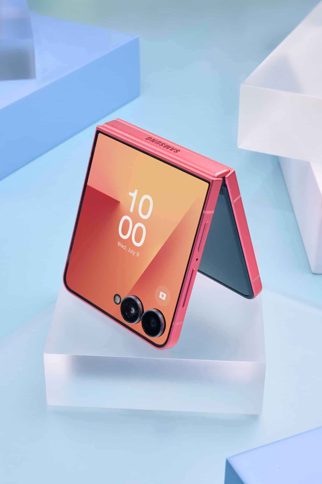 Samsung Galaxy Z Flip7: най-тънкият флип, пълен с трикове и тайни, които ще те изненадат