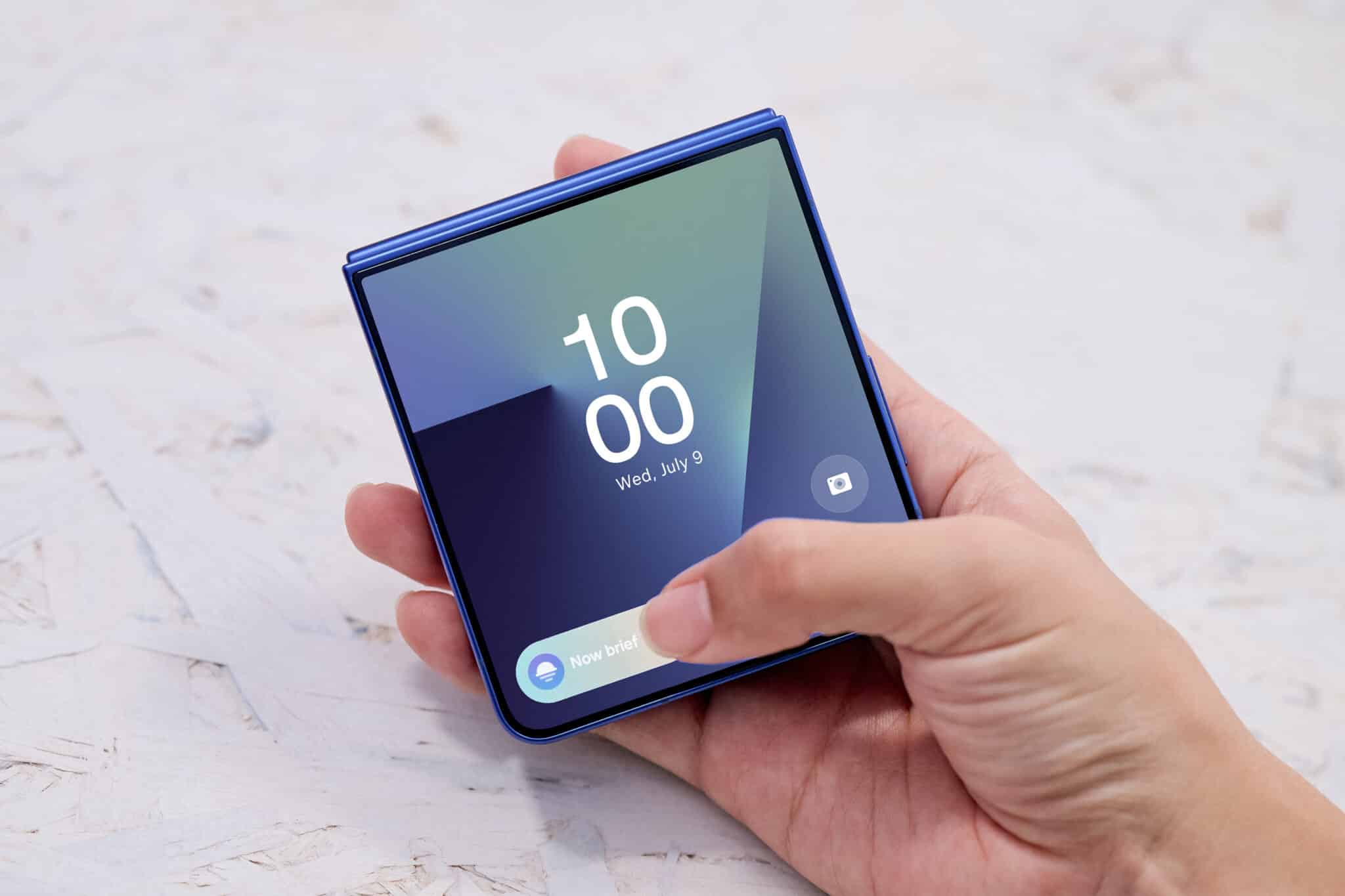 Samsung Galaxy Z Flip7: най-тънкият флип, пълен с трикове и тайни, които ще те изненадат