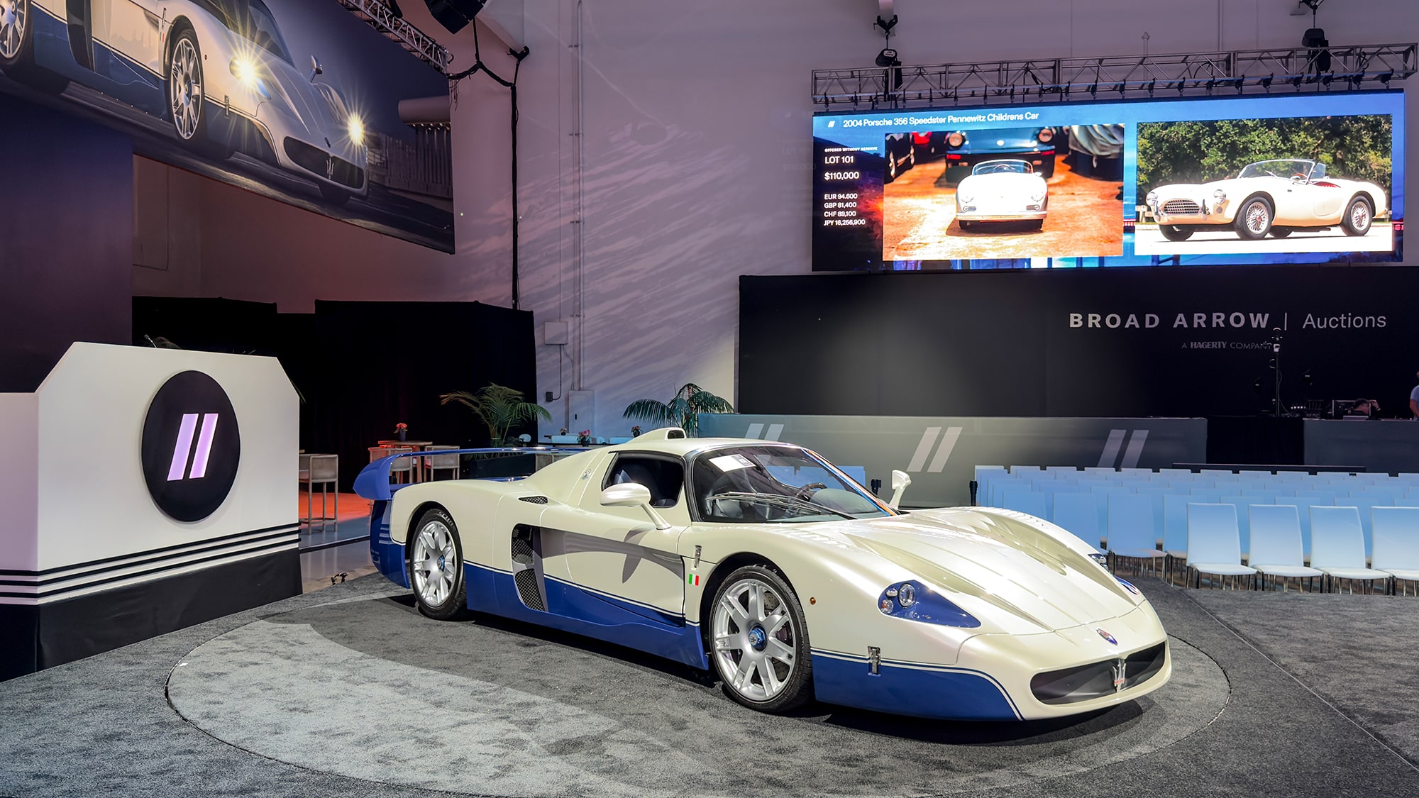 Maserati MC12 Stradale от 2005 г. бе продаден за над 5 милиона долара