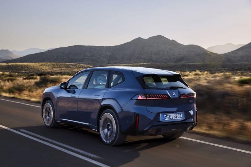 Електрическият кросоувър BMW iX3 стана първият представител на Neue Klasse