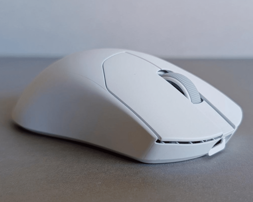 Corsair представи ултралека геймърска мишка с тегло 36 грама и живот на батерията до 70 часа за 0