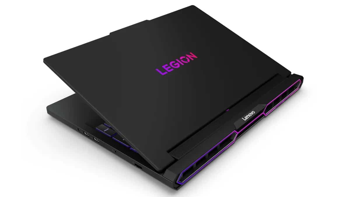 Lenovo представи мощния геймърски лаптоп Legion Pro 7 с Ryzen 9955HX3D, RTX 5080 и сменяеми капачки на клавишите