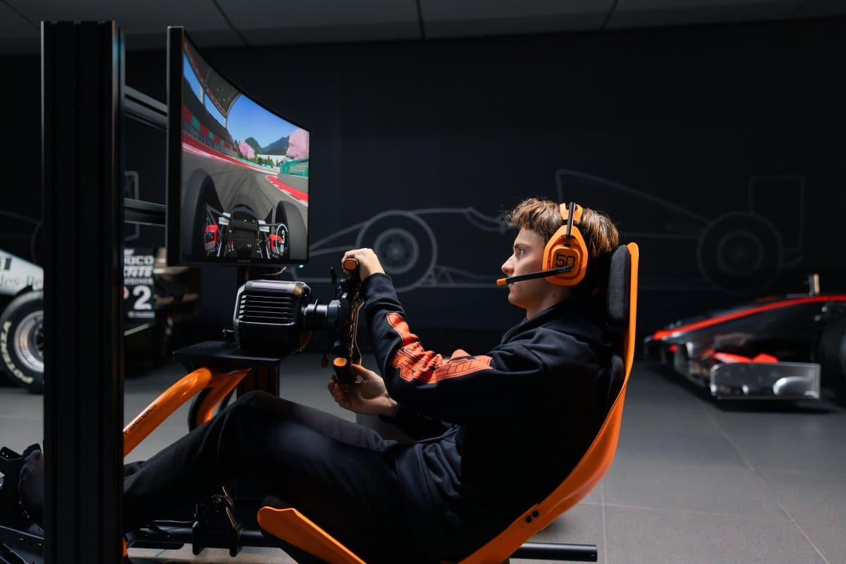Logitech G обяви нови продукти и партньорство с McLaren Racing на Logitech G Play 2025