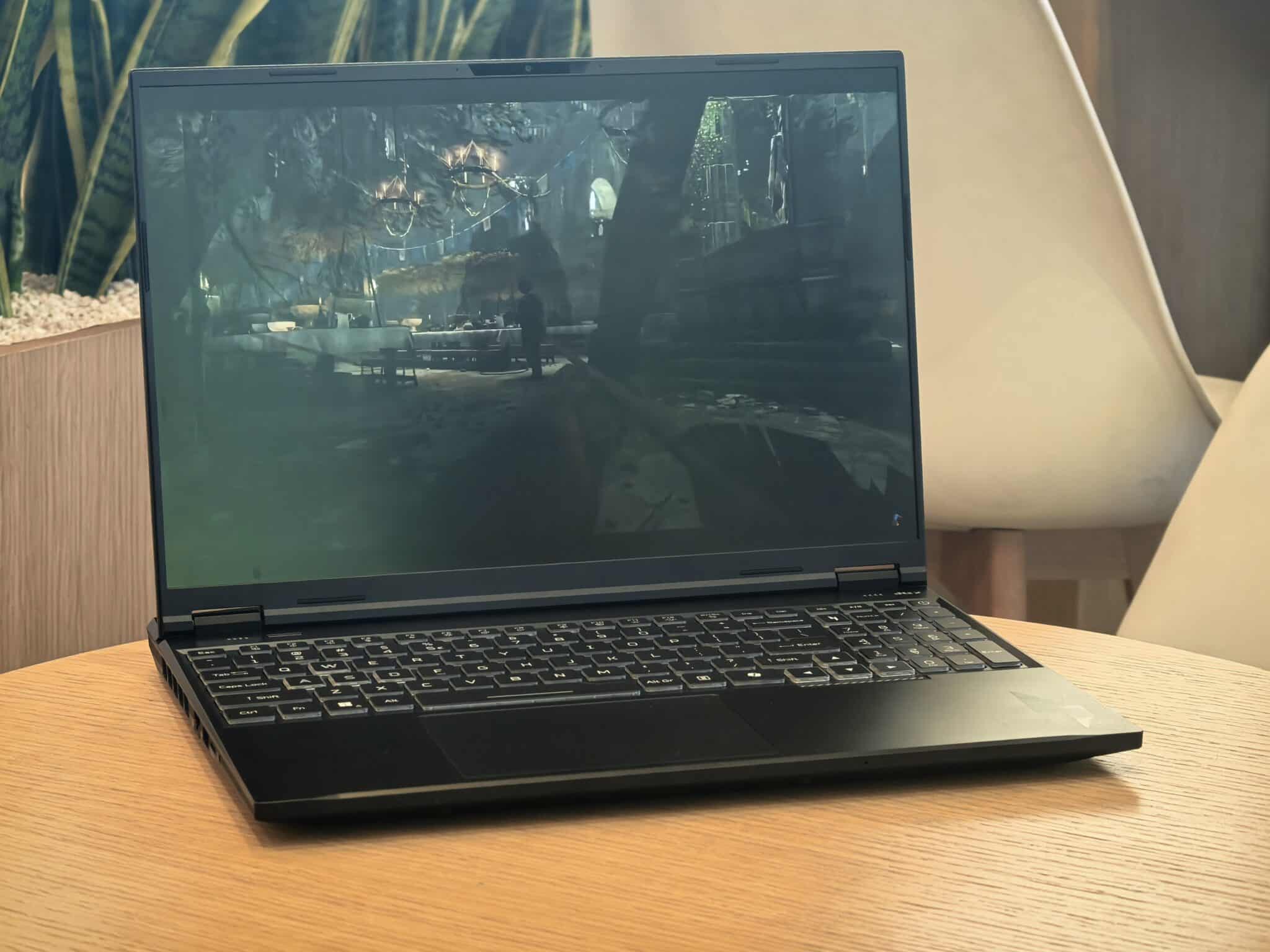 Acer Nitro 16 AI: Лаптопът, който превърна изкуствения интелект в геймърско оръжие