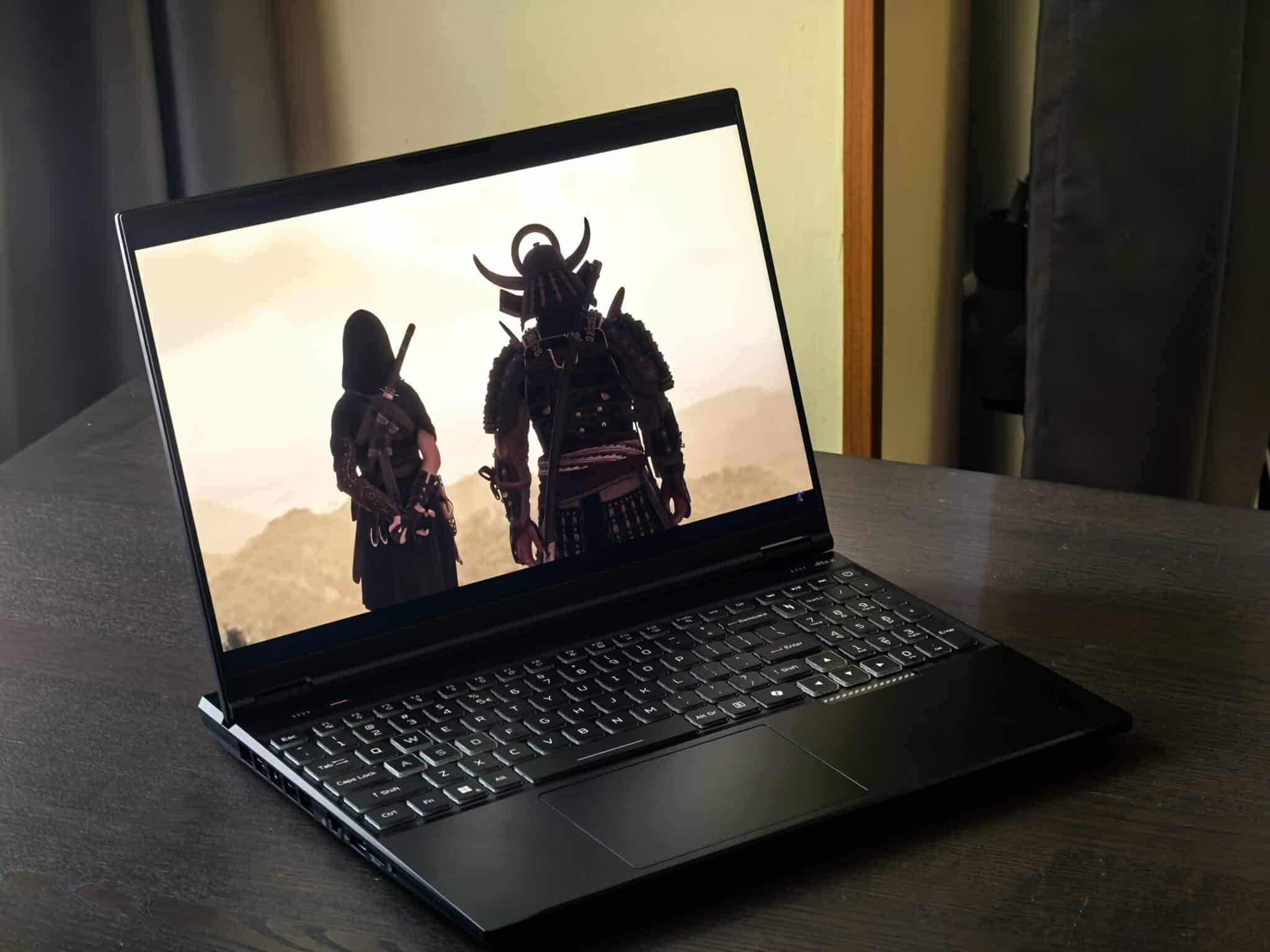 Acer Nitro 16 AI: Лаптопът, който превърна изкуствения интелект в геймърско оръжие