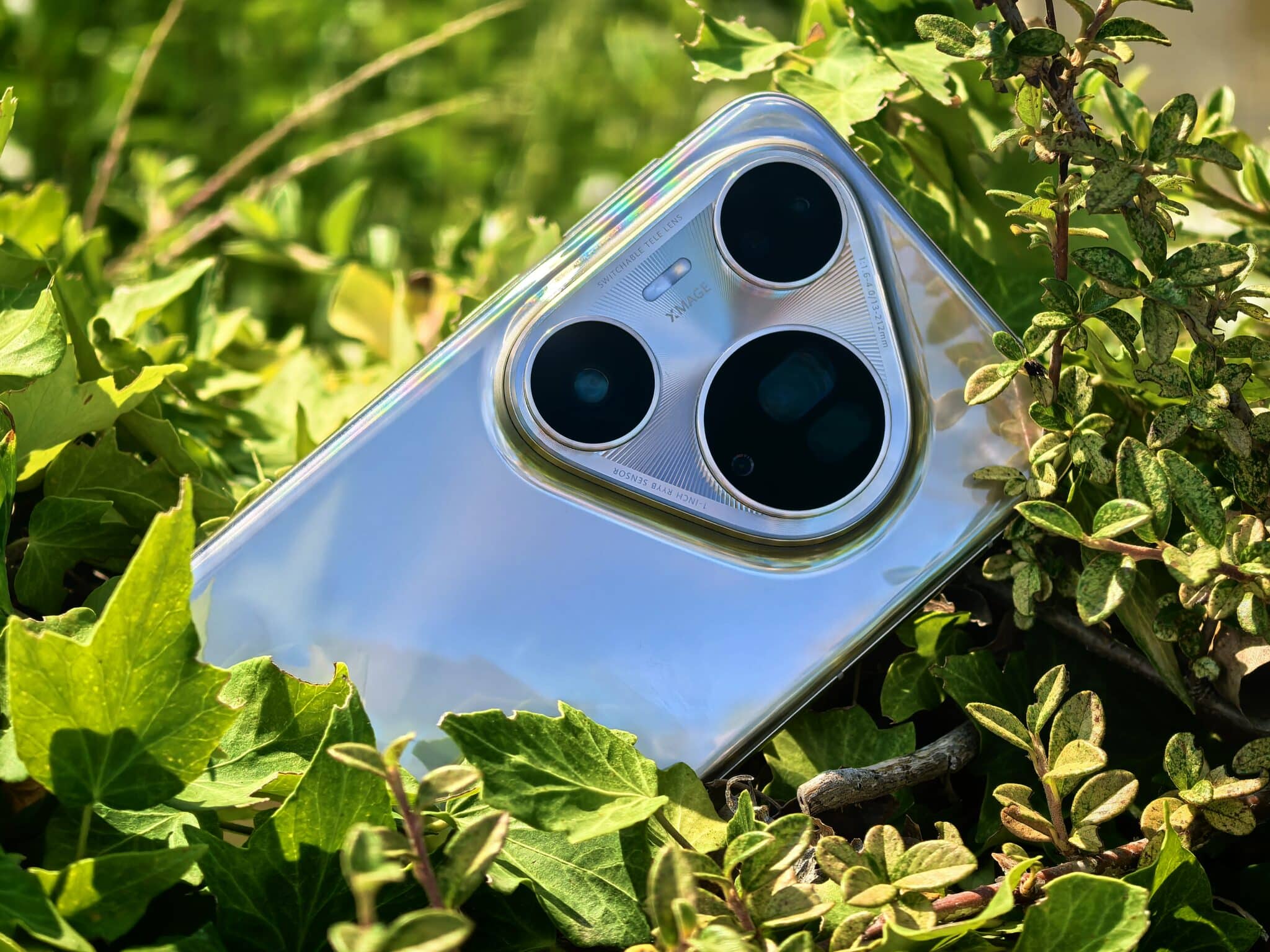 Huawei Pura 80 Ultra блести отвътре и отвън