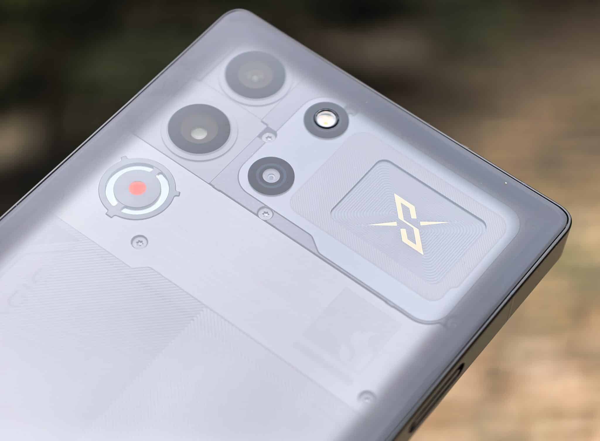 REDMAGIC 10S Pro: Геймърският звяр със 144Hz екран, Snapdragon Elite и ледено охлаждане