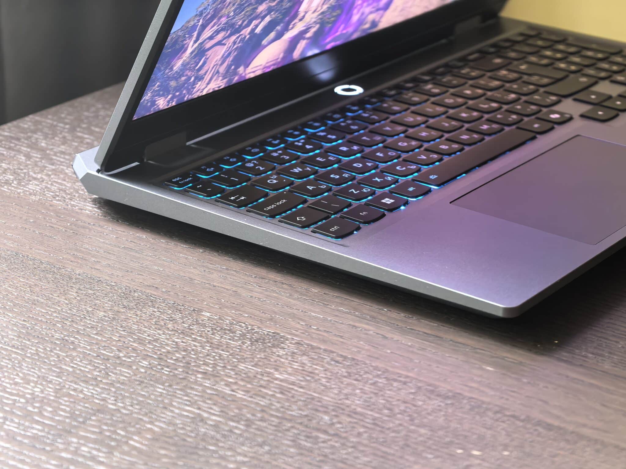 Lenovo LOQ 15: Гейминг звяр на разумна цена