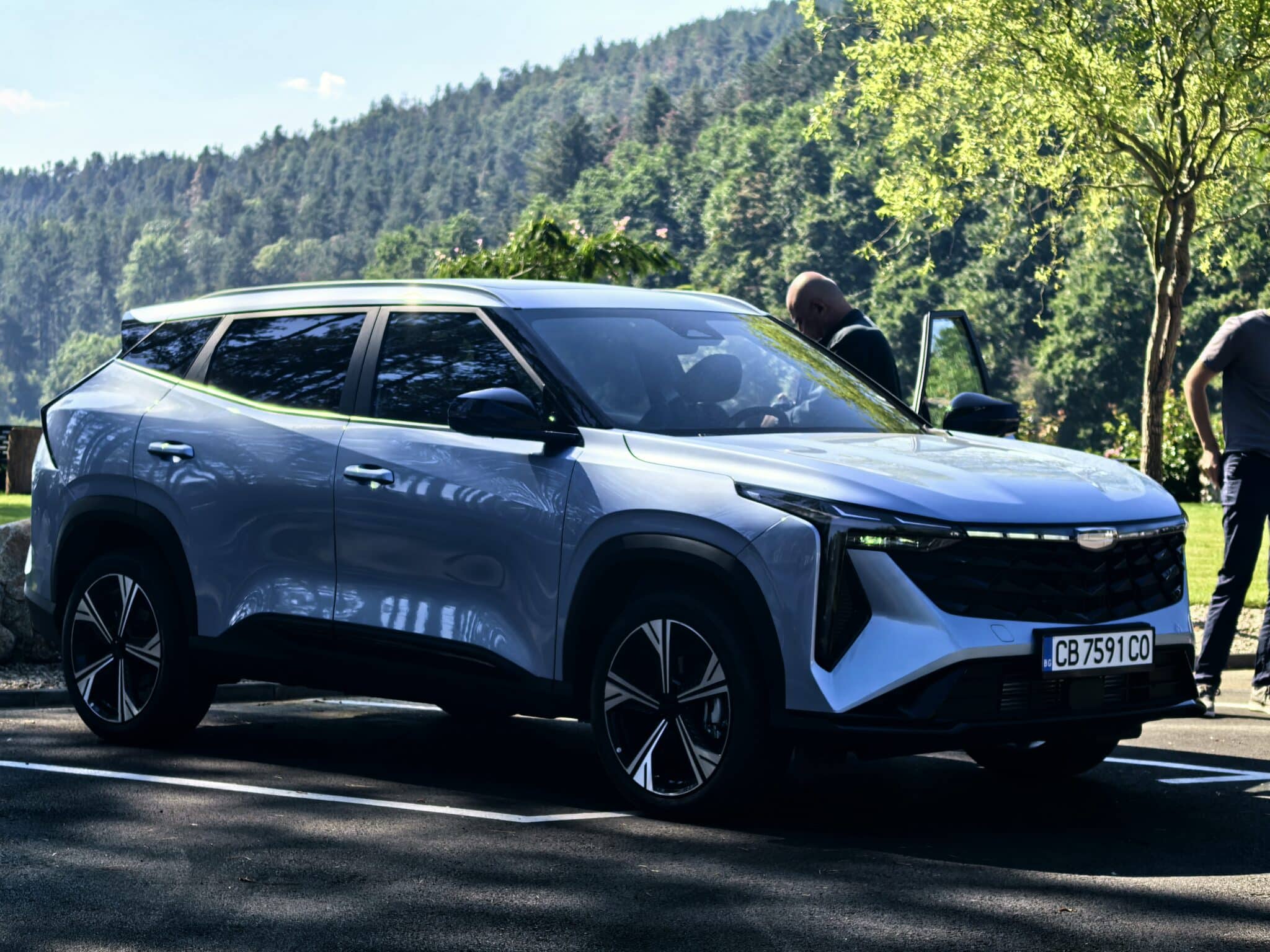 Geely в България: сателити, технологии и първи километри с новия Cityray