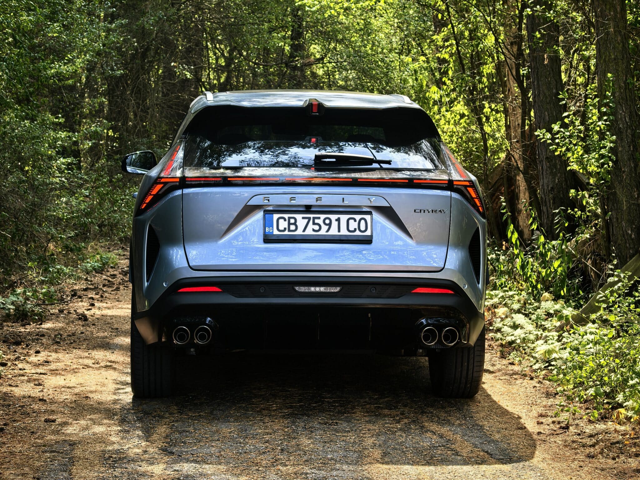 Geely в България: сателити, технологии и първи километри с новия Cityray
